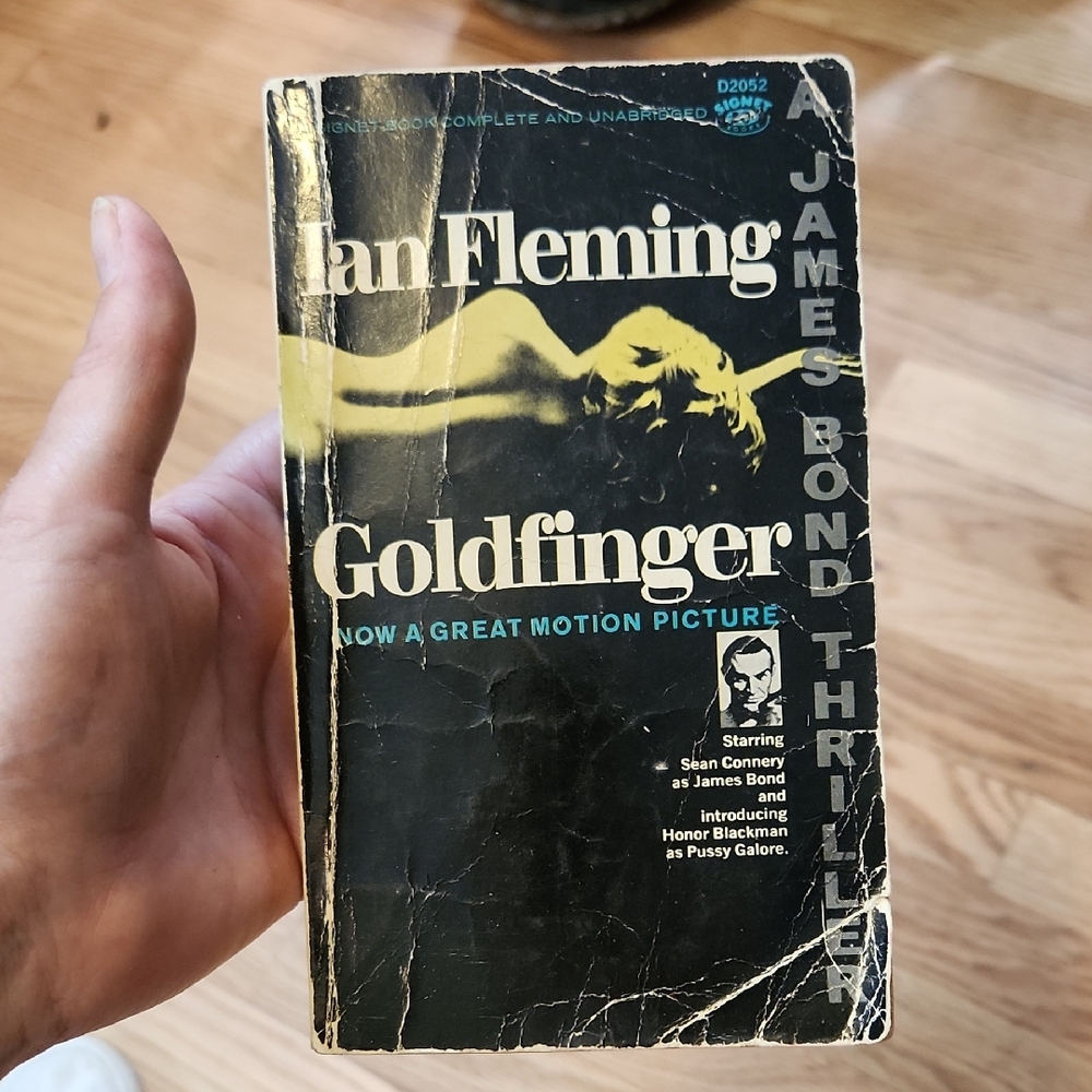 Goldfinger by Ian Fleming - Classic James Bond Thriller Vintage Paperback 1959
